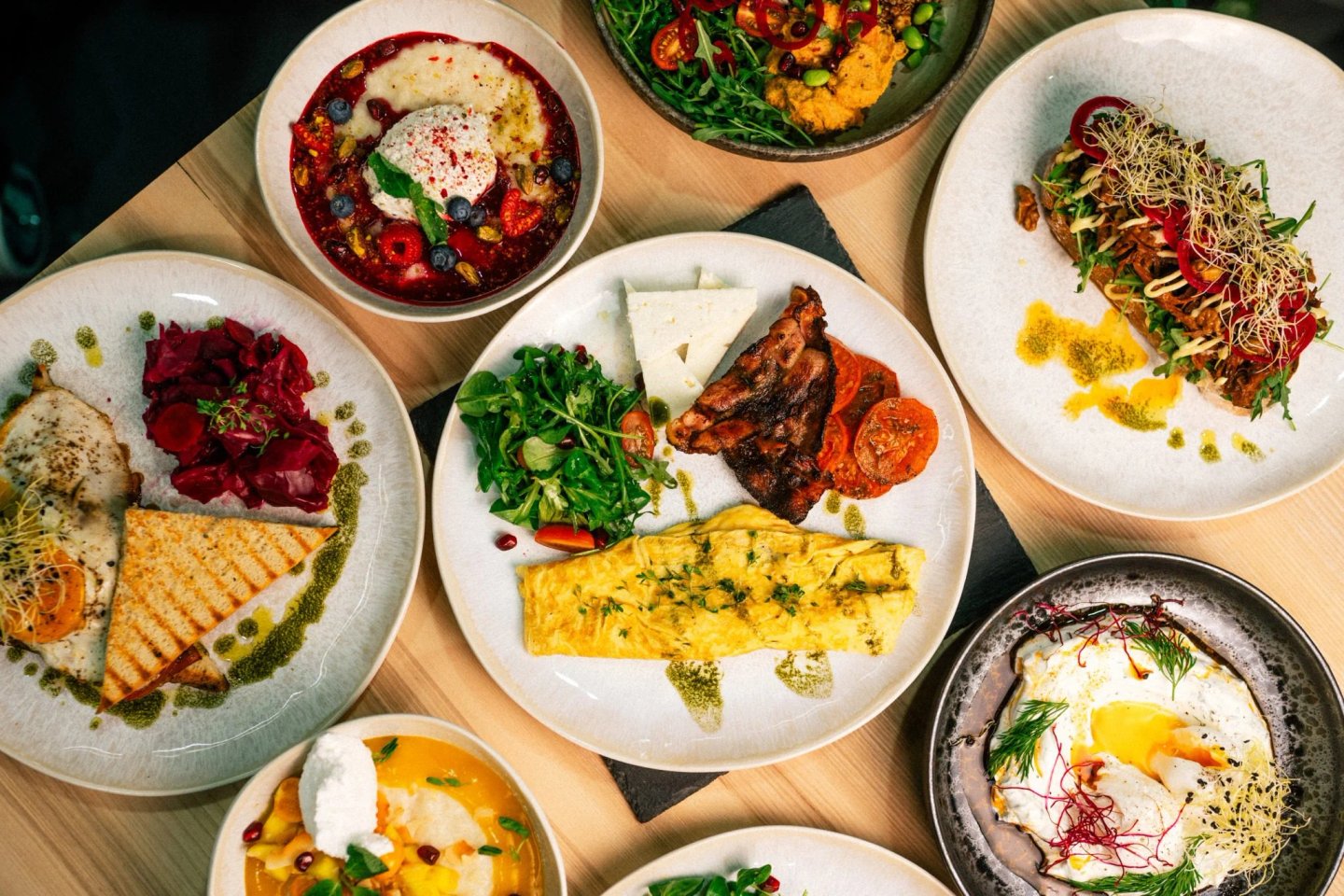 Snídaně a jídlo v Laborka Coffee